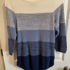 Quarter sleeve sweater